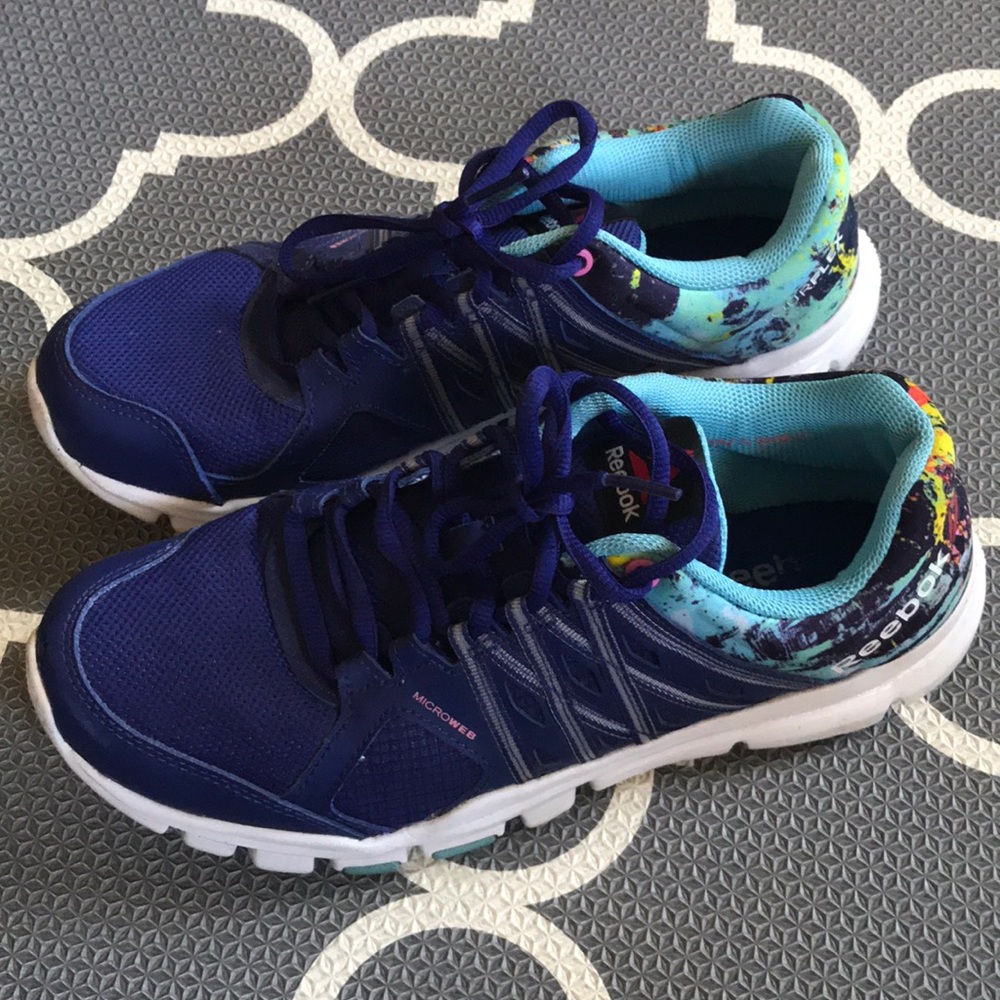 Reebok yourflex athletic shoe, size 8.5